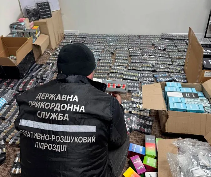 Волинські прикордонники викрили банду «нікотинових» контрабандистів