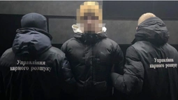 Марихуана, амфетамін, трамадол: у Луцьку затримали чоловіка з наркотиками (фото)