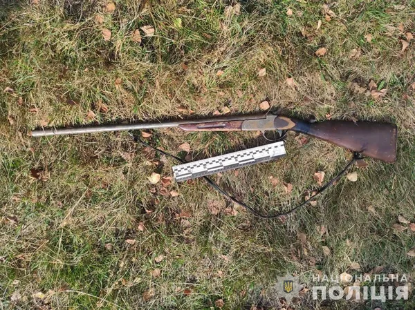 На Волині 33-річний хуліган обстріляв з рушниці сусідську хату