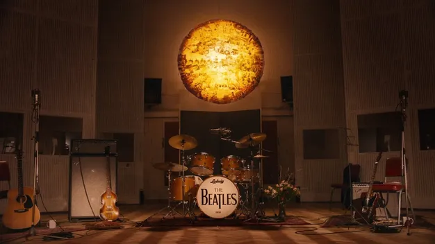 The Beatles випустили новий кліп на 50-літню пісню