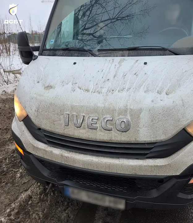 Їхали без пауз і з «чужими» картками: на Волині виявили порушення у водіїв міжнародних рейсів (фото)