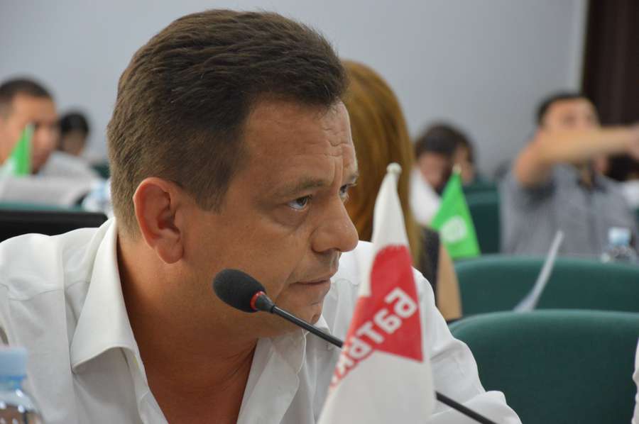 Депутати не підтримали Валерія Бондарука і з його проектом рішення про мораторій на підвищення тарифів...