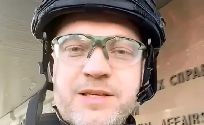 Киянам роздали понад 25 тисяч автоматів, РПГ і гранати, – Денис Монастирський (відео)