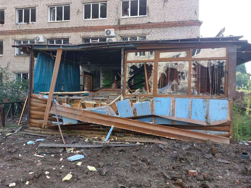Вночі росіяни обстріляли центр Краматорська, поранили жінку (фото)