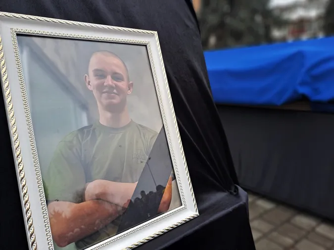 У Ковелі провели в останню дорогу 18-річного Захисника Дмитра Приймачука (фото)