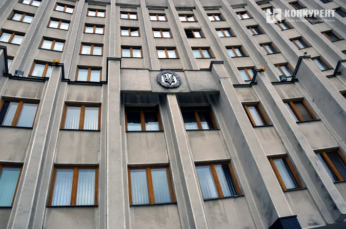 Волинська ОДА шукає директора департаменту: умови та зарплата