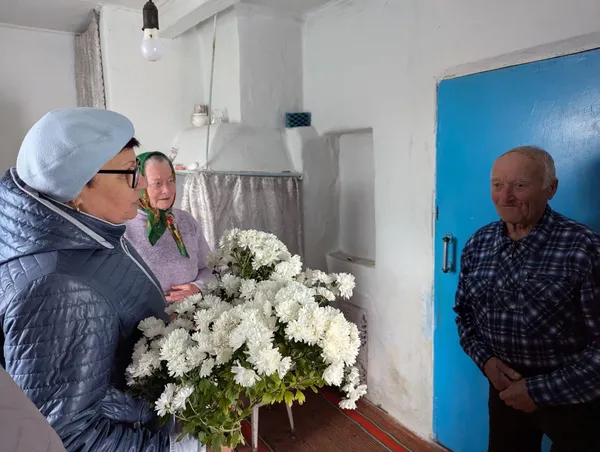 Шанують як майстра: на Волині привітали довгожителя з 92-м днем народження