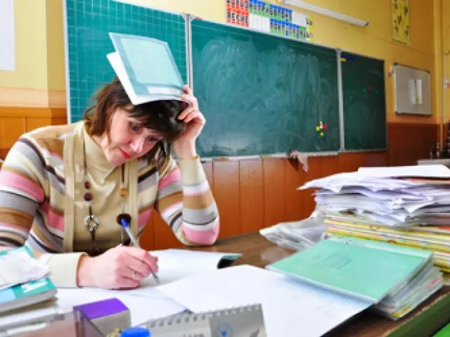 Надбавки й ставки: що отримують «на руки» луцькі вчителі