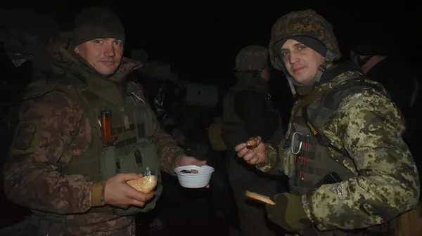 Показали, як українські бійці зустріли 2018 рік (фото)