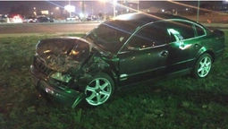 Аварія в Луцьку: Volkswagen на швидкості "влетів" у бус (фото)