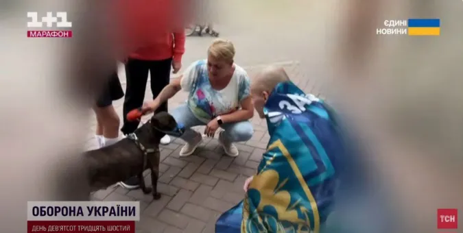 Вперше після полону: бойовий медик з Луцька Дмитро Селютін зустрівся з рідними та собакою (фото)