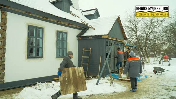 У Колодяжному відреставрували «Лесині» будинки (фото, відео)