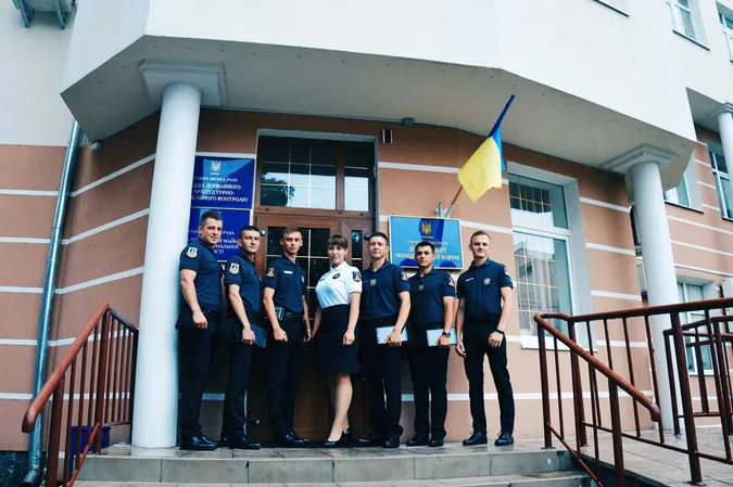 Хами, штрафи й евакуатори: луцькі інспектори розповіли про паркування у місті (інтерв’ю)