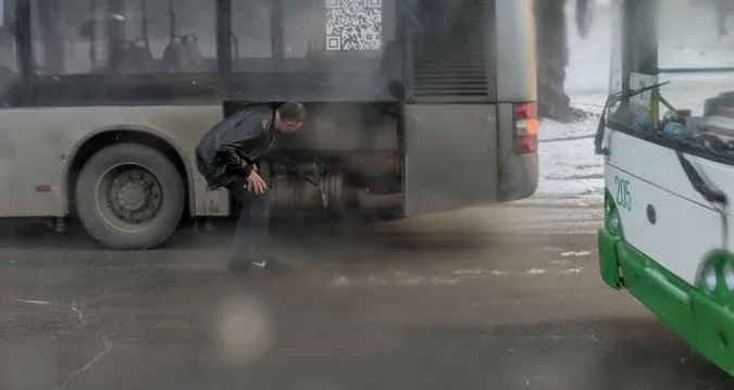 Дим з автобуса:  луцький перевізник пояснив, що сталося (фото, відео)