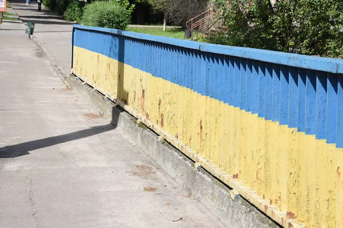 У Луцьку відремонтують огорожі на мостах (фото)