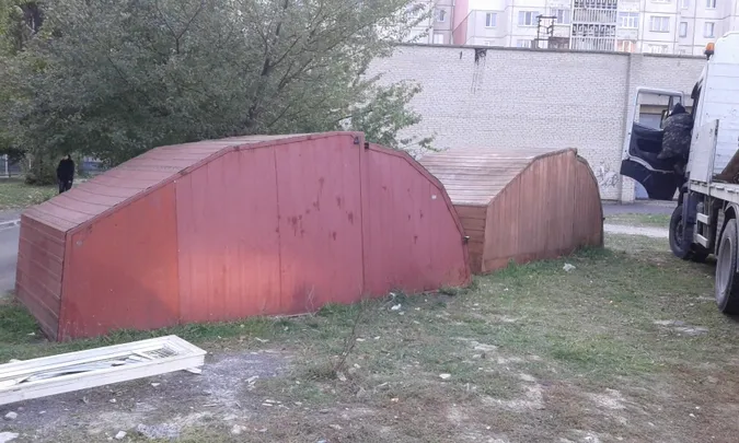 Де у Луцьку демонтують незаконні конструкції: адреси