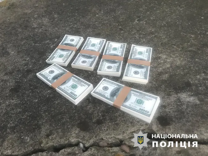 На Волині викрили групу осіб у вимаганні 60 тисяч доларів «боргу»