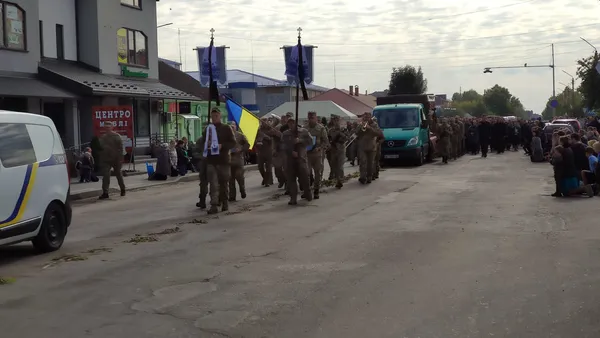 У Ратному попрощалися із Героєм Миколою Боговідом (фото)