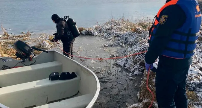 На Волині у болоті знайшли потопельника (фото)