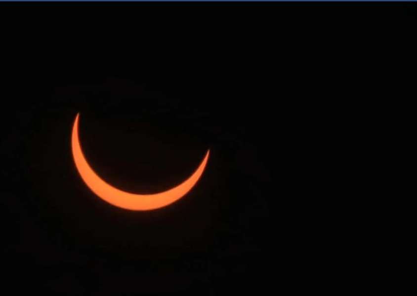 «Вогняне кільце»: на Землі побачили сонячне затемнення (фото, відео)