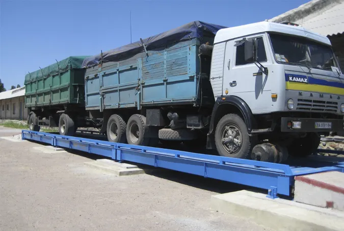У 2018 автомобілі із зайвою вагою поповнили бюджет на 300 тисяч гривень 