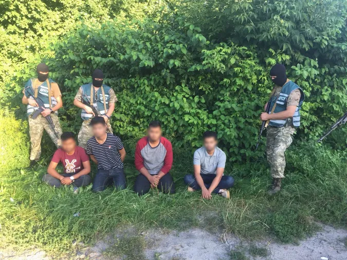 Через Волинь нелегально переправляли до Польщі іноземців 