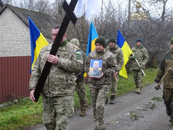 На Волині попрощалися із померлим воїном Денисом Гаврилюком (фото)
