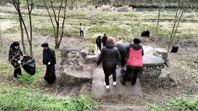 У Луцькій громаді кличуть на толоку: де та коли прибиратимуть