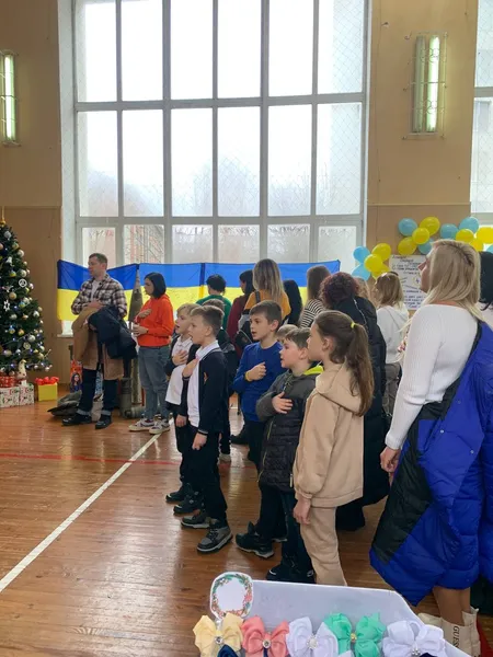 У луцькому ліцеї наярмаркували 300 тисяч для ЗСУ (фото)