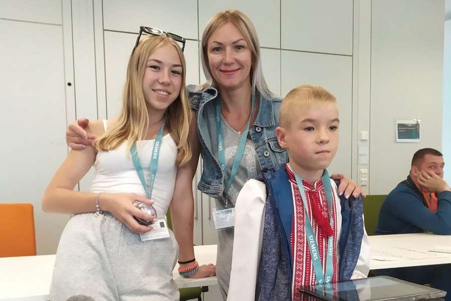 Ірина Собчук з донькою Лізою та сином Дмитром. Фото: Ірина Собчук