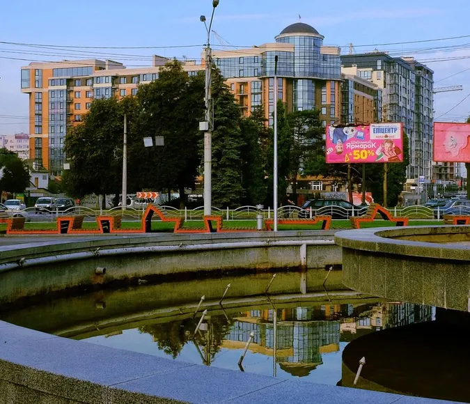 20+ несподіваних ракурсів Луцька на світлинах фотографа