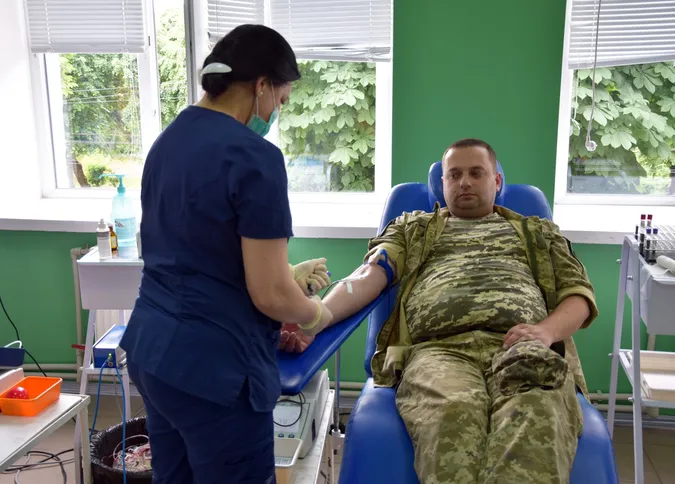 У Луцьку прикордонники долучилися до акції «Кров для ЗСУ» (фото)