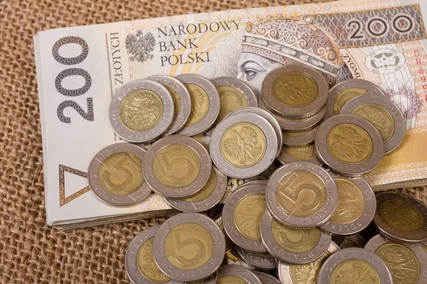 Місяць життя в Польщі: що за скільки (інфографіка)