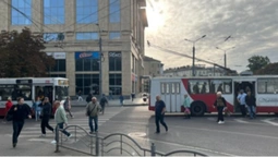Центр Луцька паралізувало через несправність тролейбусних ліній (фото)