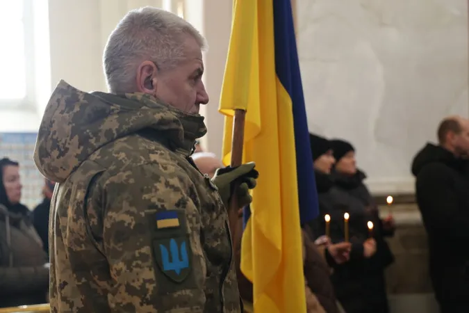 Луцьк навколішки попрощався з загиблим на Харківщині захисником Іваном Прокопцем