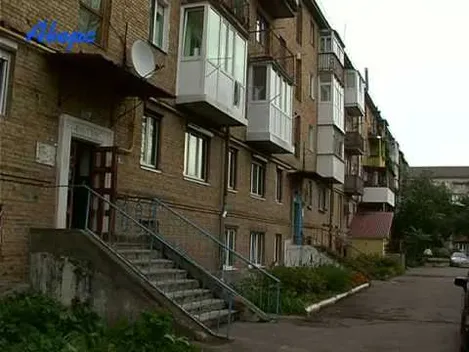 Лучан-боржників за комуналку знову готують до виселення