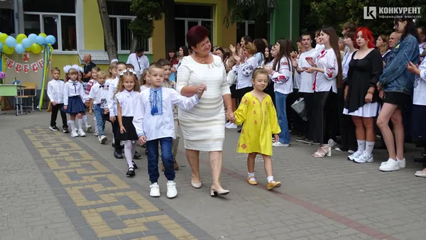 Як відзначили 1 вересня у луцькому ліцеї №15 (фото)