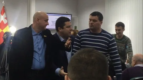 Бійка чи провокація: у Луцькраді чубилися (фото, відео)