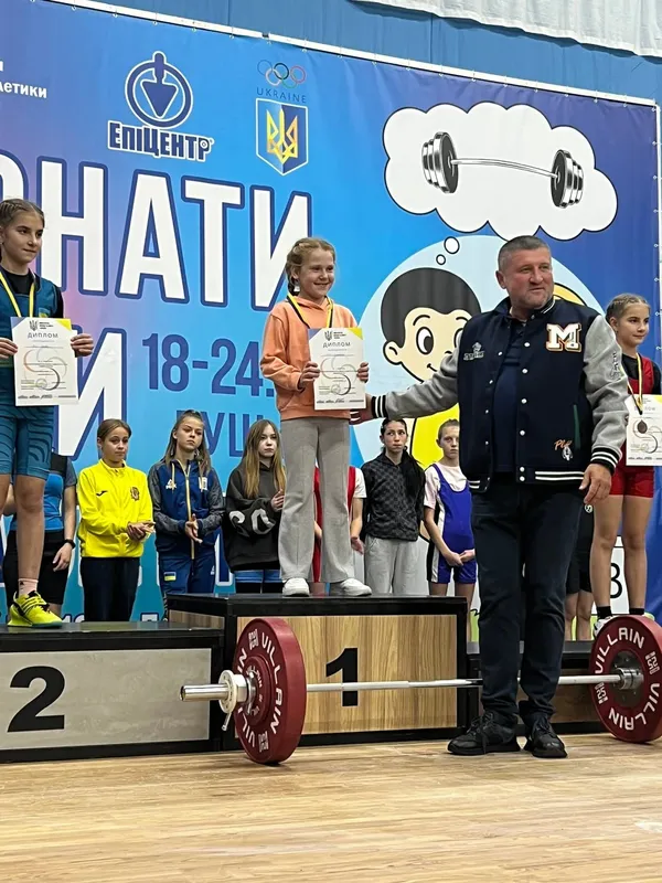 Юна волинянка – чемпіонка України з важкої атлетики (фото)