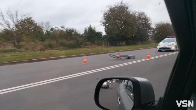 У Луцьку на Дубнівській автомобіль збив велосипедиста