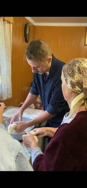 Чорний борщ і пончики-легенда: Клопотенка зачарувала волинська кухня (фото)