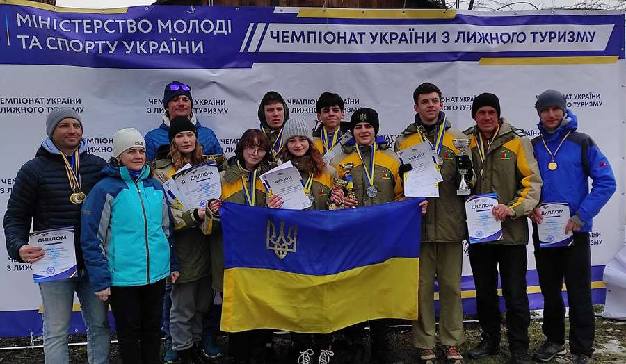 Волинські туристи-лижники вибороли перемогу на Чемпіонаті України (фото)