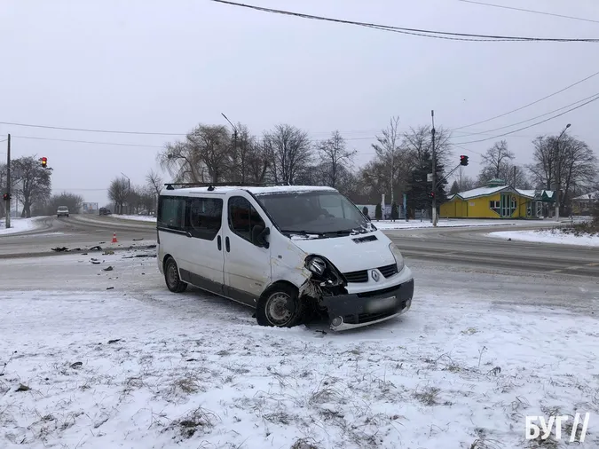 У Нововолинську сталася аварія за участю двох бусів (фото, відео)