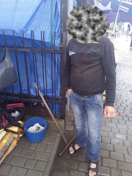 Чоловіка покарали за незаконний продаж риби на ринку у Світязі (фото)