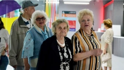 Дивитися без хвилювання неможливо: луцькі пенсіонери про фільм «Заборонений» (фото)