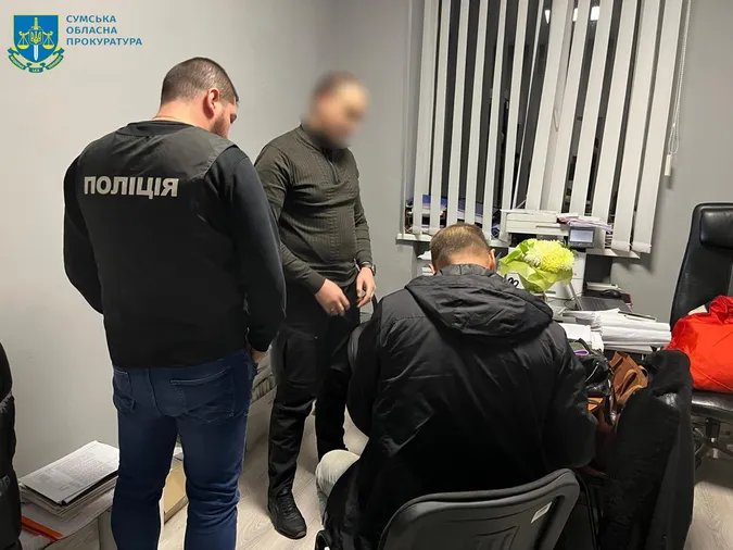 У Сумах виготовляли і продавали саморобний бензин в промислових масштабах