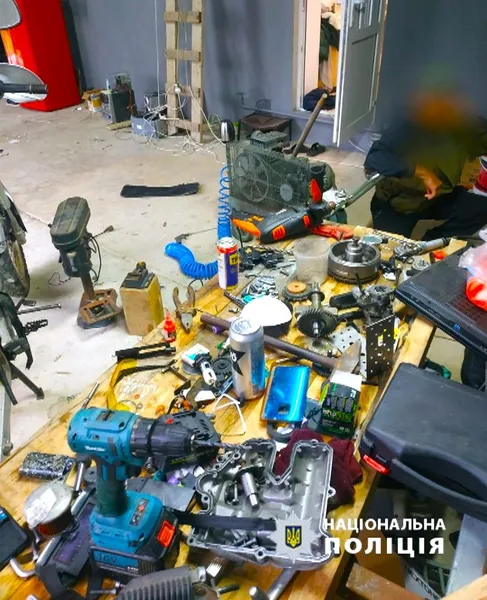 На Прикарпатті перекрили канал збуту зброї та боєприпасів (фото)