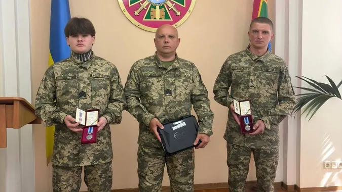 Захищали Донеччину та Харківщину: волинські прикордонники отримали державні нагороди (фото)