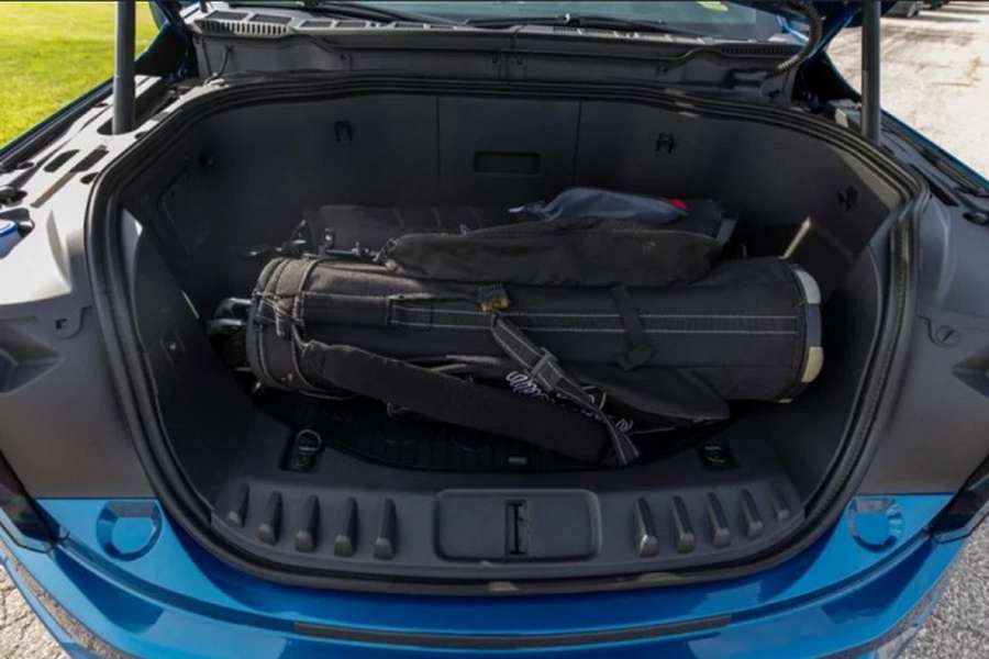 Який електромобіль має найбільший передній багажник? (фото)