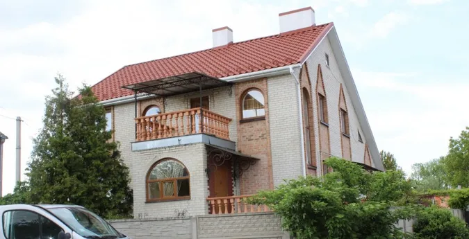 Де живуть та що тримають в гаражах волинські судді